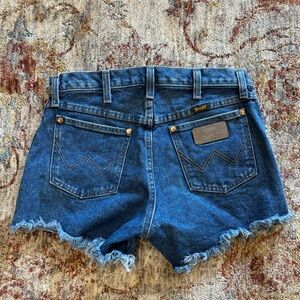 WRANGLER REWORKED SHORT IN DARK STONE💙